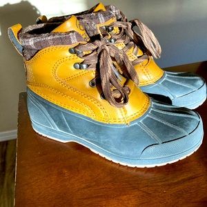 Magellan Outdoor boots for Boys Size 2